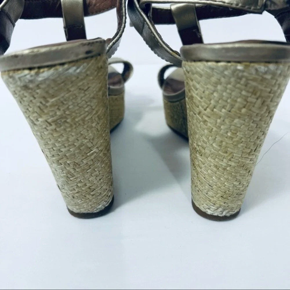 LUCKY BRAND Lovell Gold‎ Espadrille T-Strap Wedge Size 6/36M